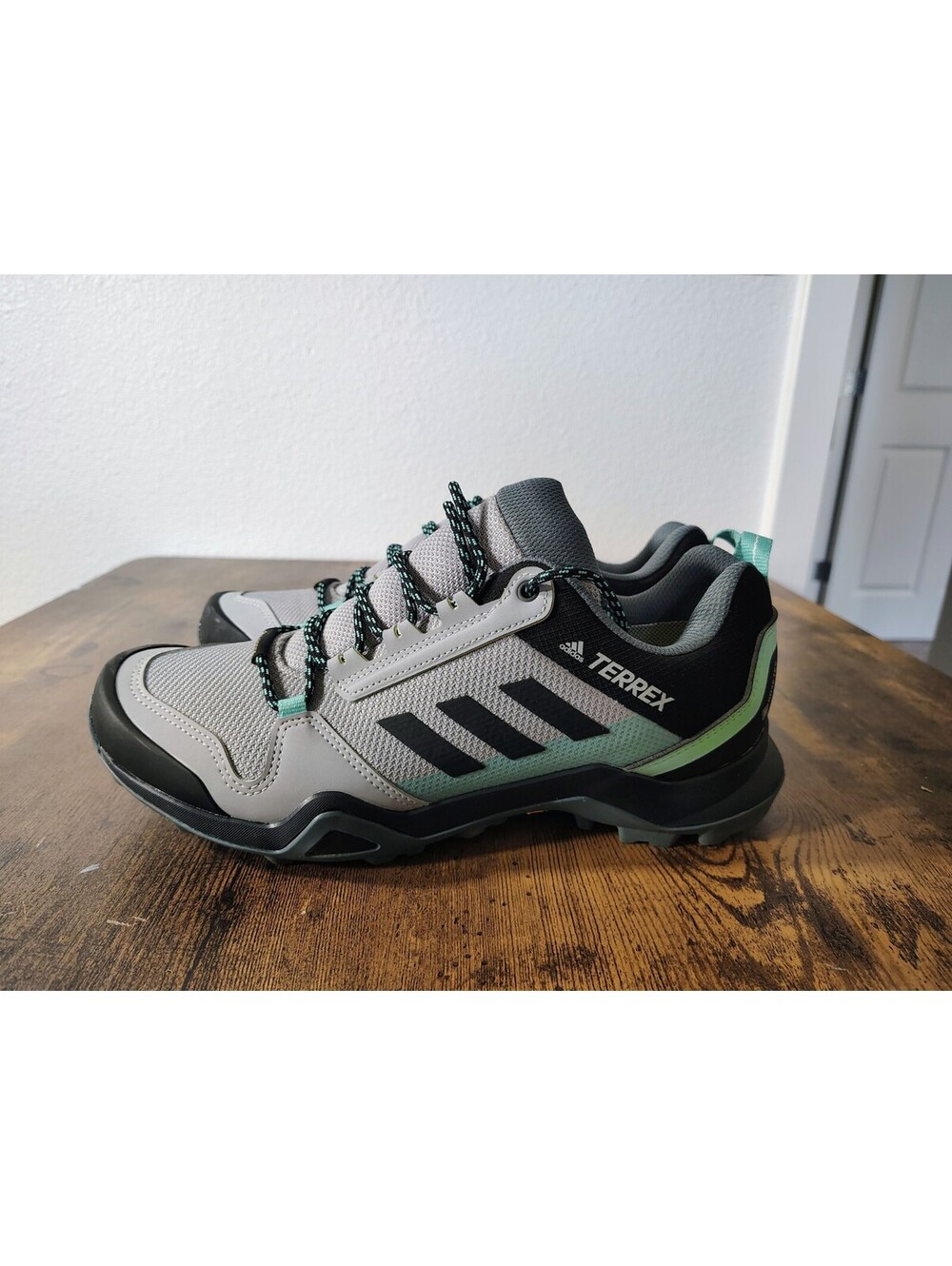 Adidas Terrex AX3 GTX Womens Hiking Shoes Size 10.5 Gray Mint Waterproof FX4684 - Picture 4 of 9